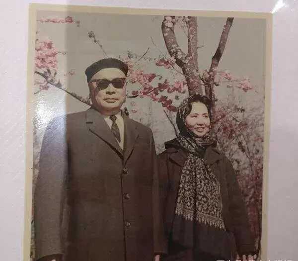陳毅元帥39歲的時候，娶了18歲的妻子，相差21歲，后代子女都出息