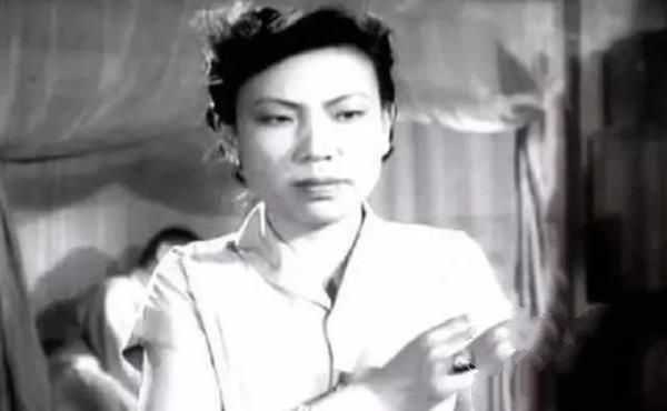 胡敏英：《英雄虎膽》里精明的女匪，少校軍銜，晚年為何喝農藥？