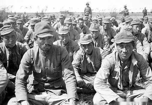 日軍最奇葩軍隊，看到路過的中國軍隊一槍不開，目送40萬人遠去！