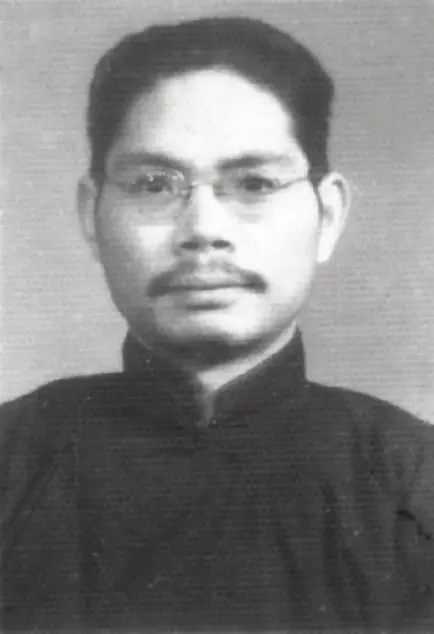 這位杰出的地下黨領(lǐng)導(dǎo)人仍健在，106歲了，其小說改編的電影很火