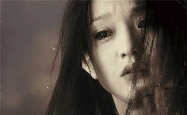 百年前的清朝女鬼圖，放大10倍看她在做什么？網友：越看越瘆人