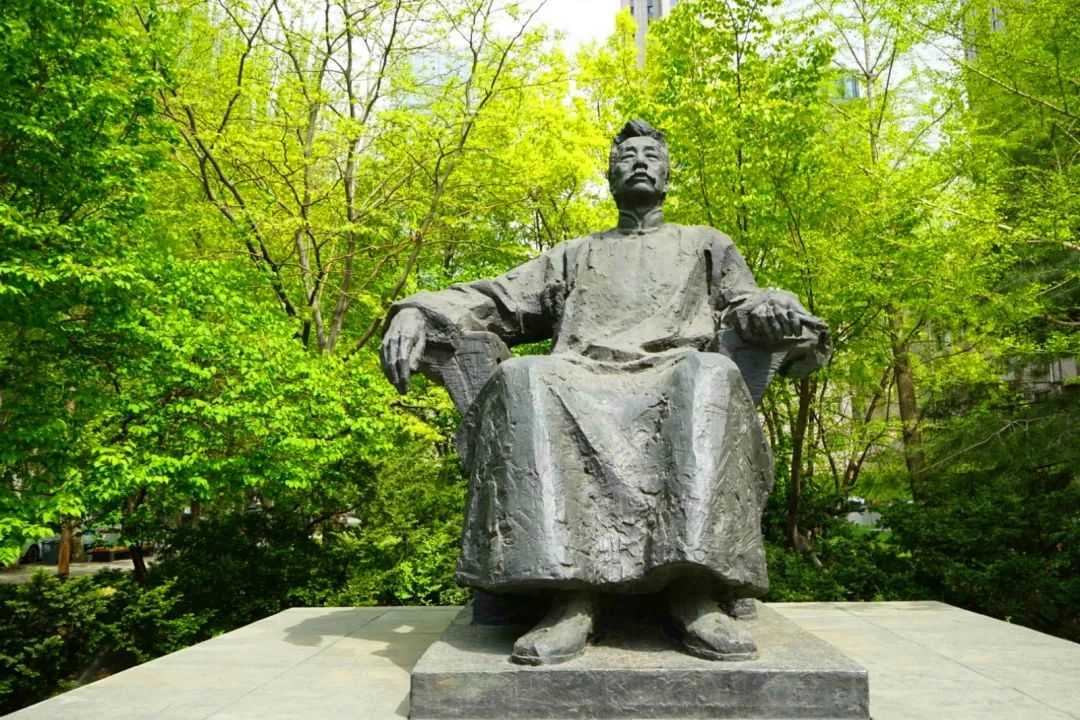 朱元璋趕走了蒙元，被譽為民族英雄，魯迅卻評價：奴才做了主人