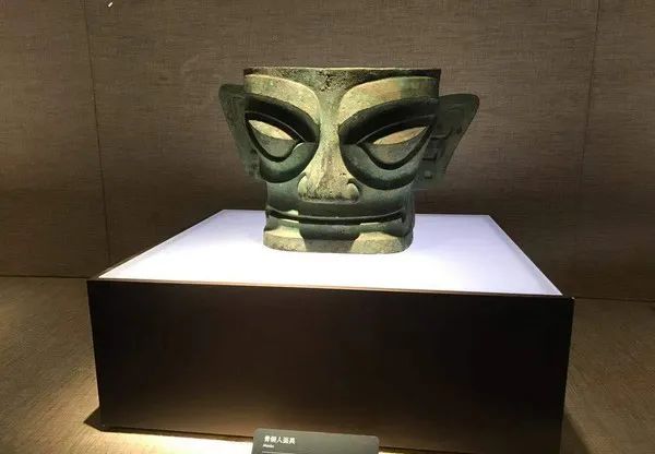 酷似外星人神秘文物，三星堆遺址新出土金面具、象牙