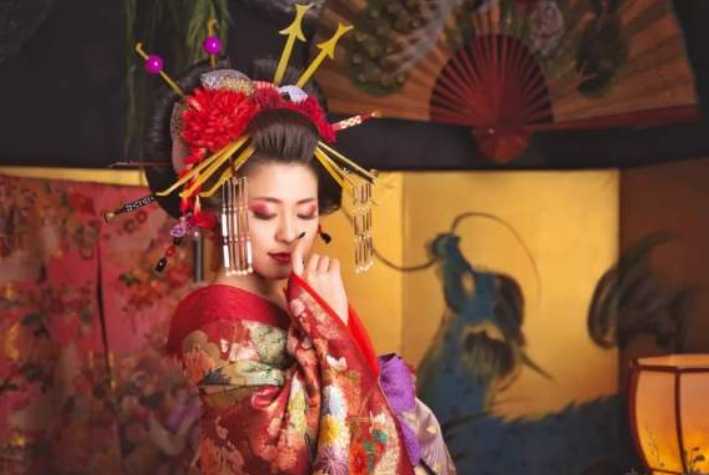 日本花魁地位有多高？想見面先過3關，28歲是法定退休年齡