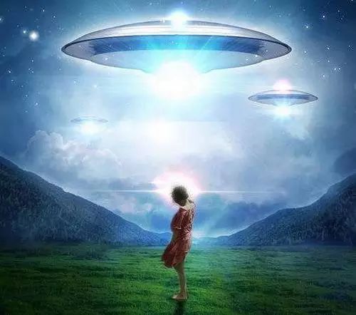 外星人偷我的卵子來創造混種兒！被外星人綁架的女人揭UFO奇遇