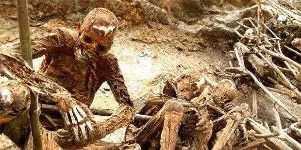盤點全球10大奇葩葬禮,死后撥皮!