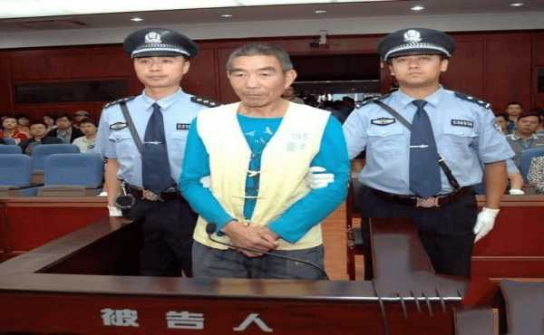 10年前云南17名青年失蹤，警方鎖定一個(gè)賣鴕鳥肉的老頭：肉哪來的