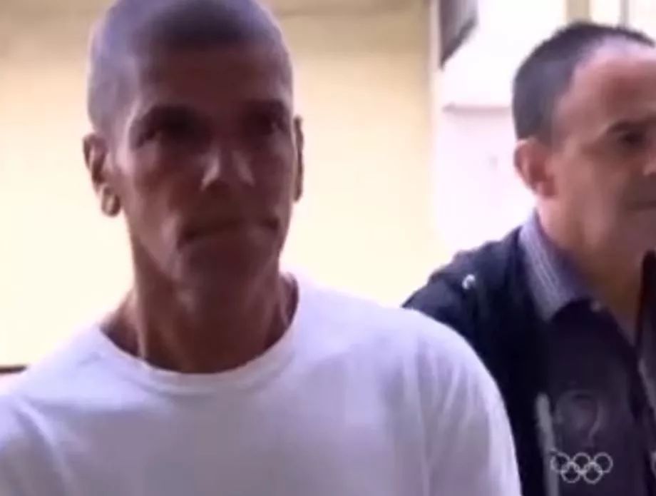 行走的“死亡筆記本”：惡男殺70人全是壞人，闖監獄殺父吃心